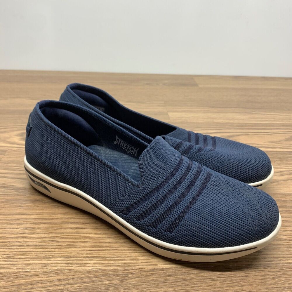 Woman's Shoes SKECHERS Performance Arch Fit Uplift - Jasper Navy Size 9.5